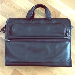 Tumi black leather briefcase / laptop bag